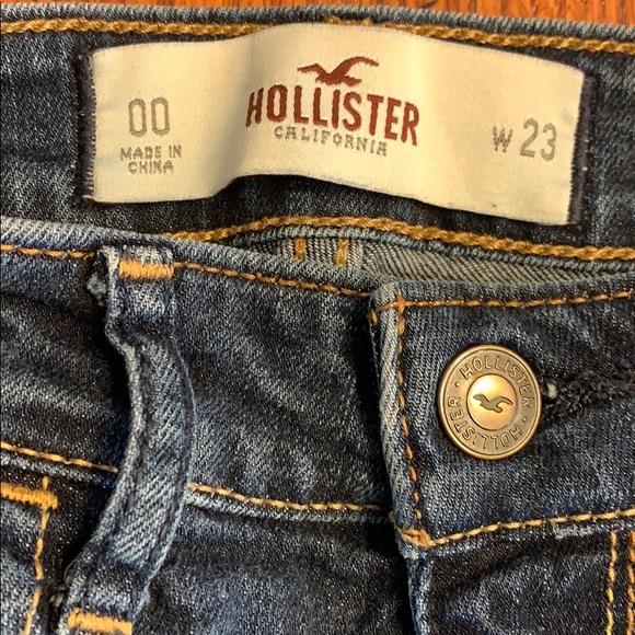 Cute 🌸 High rise Hollister jeans - Picture 2 of 3